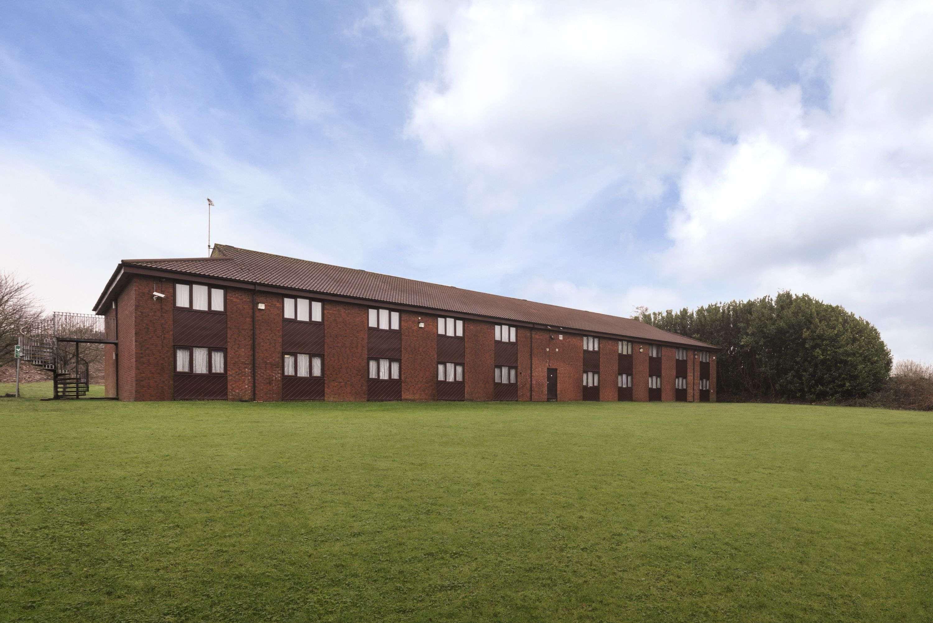Days Inn Bridgend Cardiff Bridgend (Wales) Exterior foto