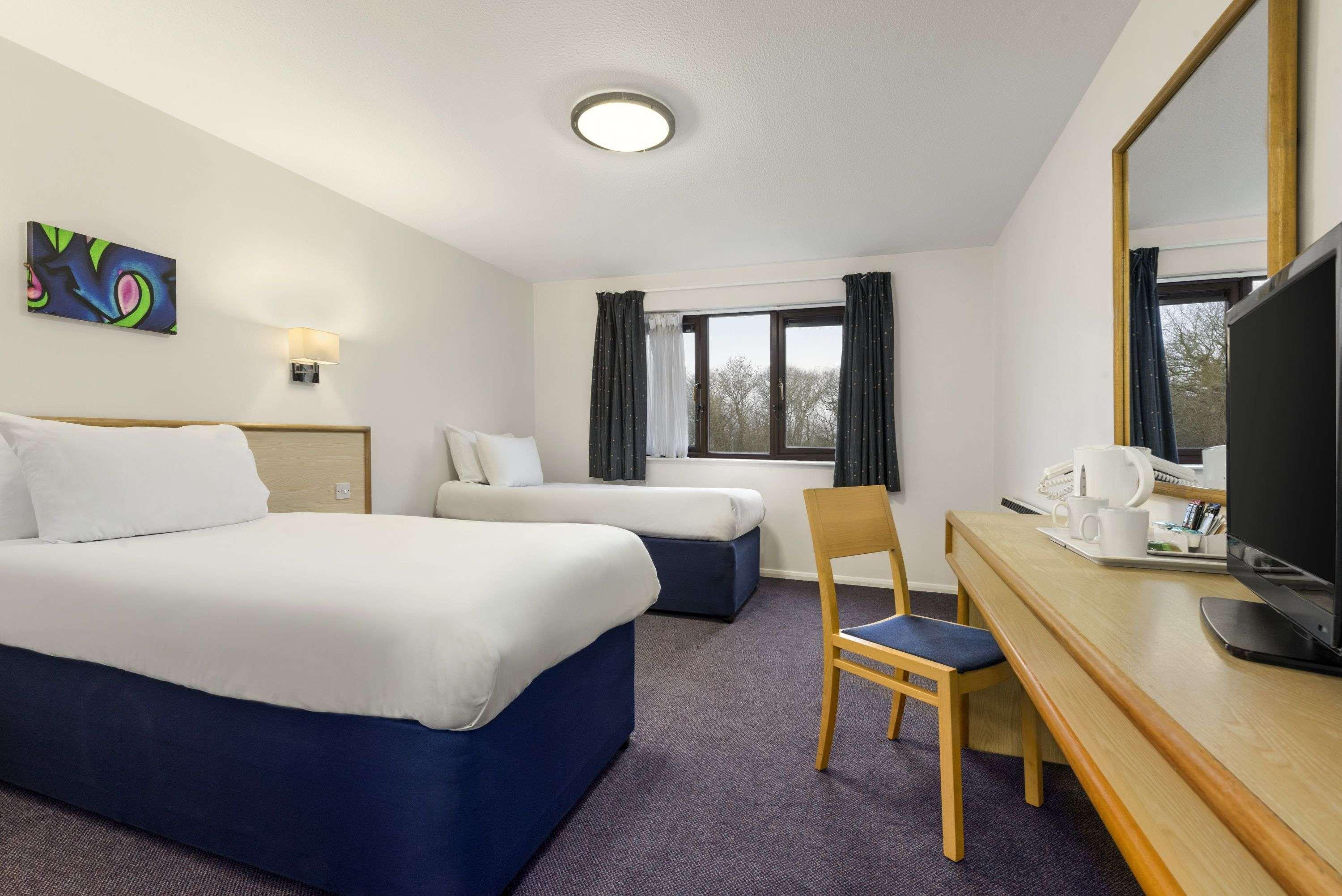 Days Inn Bridgend Cardiff Bridgend (Wales) Exterior foto